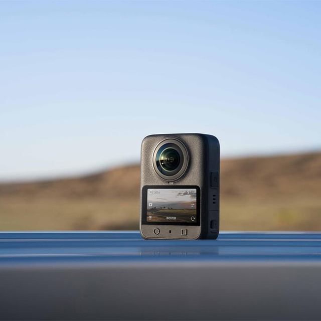 DJI Osmo 360 Standard Combo Black