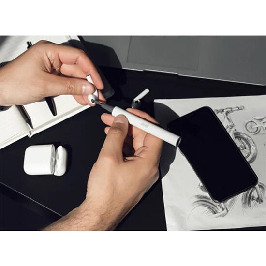 2E Cleaning Kit For Earbuds SK3IN1