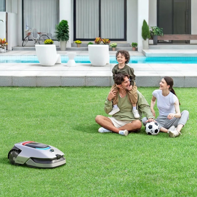 Dreame Robotic Lawn Mower A2 1200m Silver/Black