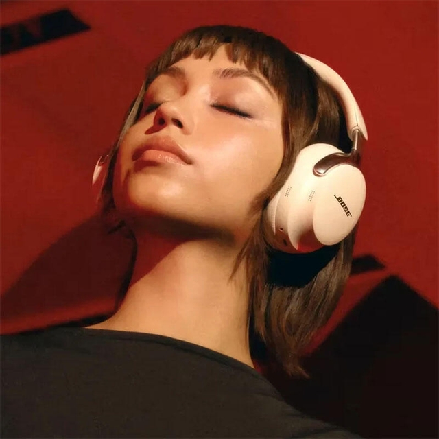 Bose QuietComfort Ultra Headphones 2nd Gen White