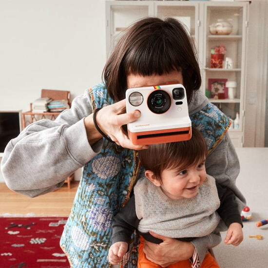 Polaroid Now Generation 3 Coral