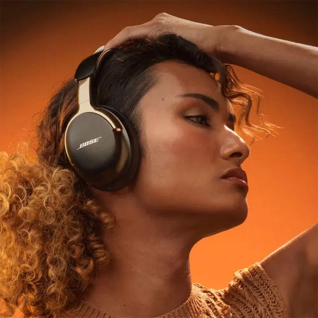 Bose QuietComfort Ultra Headphones 2nd Gen Desert Gold