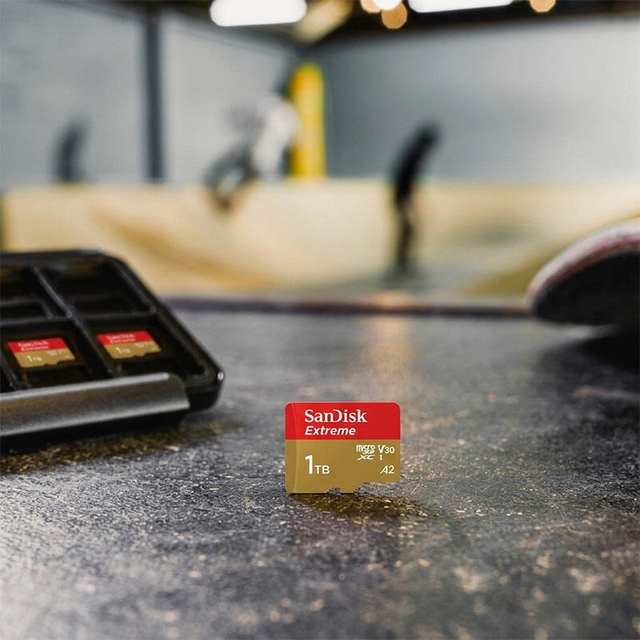 SanDisk 1TB Extreme MicroSD/HC UHS-I Card 245MB/S Class 10 SDSQXH9-1T00-GZ6MA