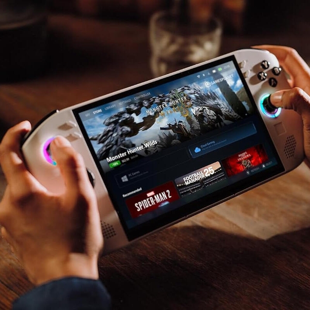 Lenovo Legion Go S Handheld Console Z2 16GB RAM 1TB White