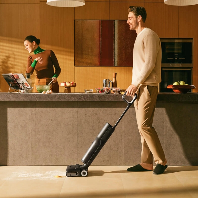 Roborock Wet and Dry Vacuum Cleaner F25 Combo Black