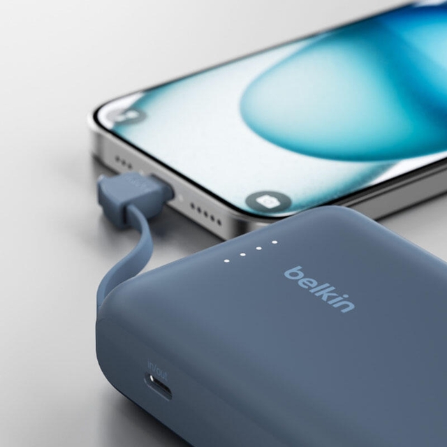 Belkin Power Bank 10000mAh With Integrated Cable BPB021HQBL Blue