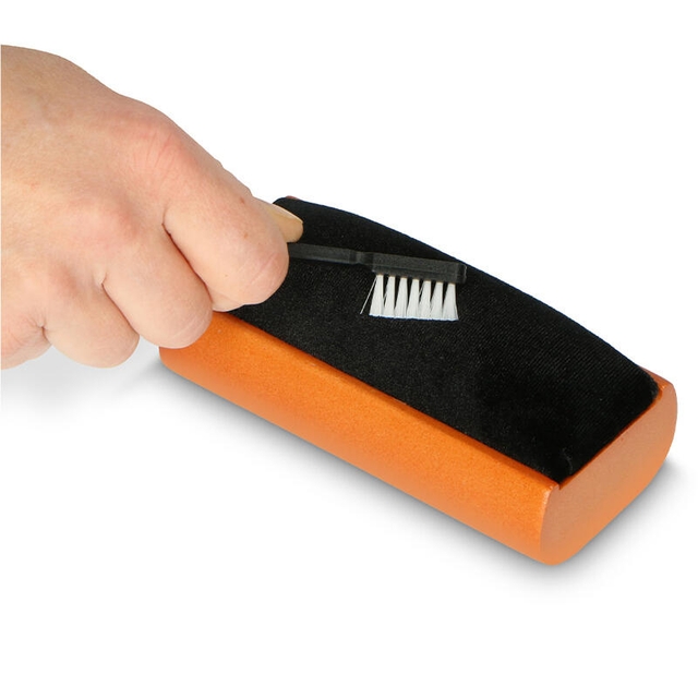 Lenco TTA-5IN1 Wooden cleaning brush with velvet padding