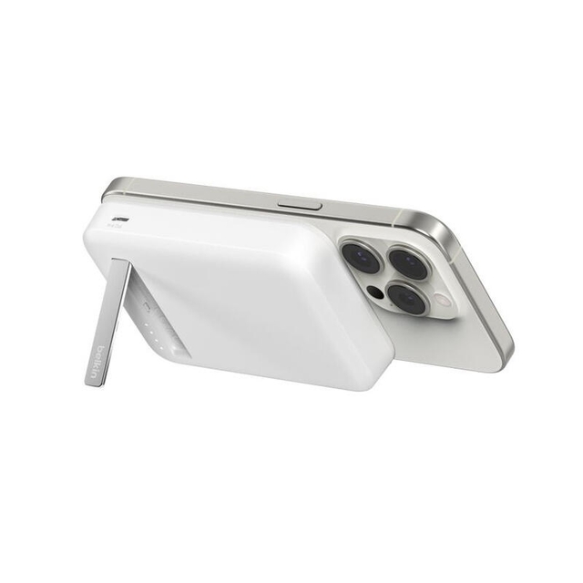 Belkin Magnetic Wireless Power Bank Qi2 15W 8000mAh With Stand BPD007BTWH White