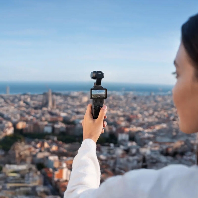 DJI Osmo Pocket 4 Standard Combo Black