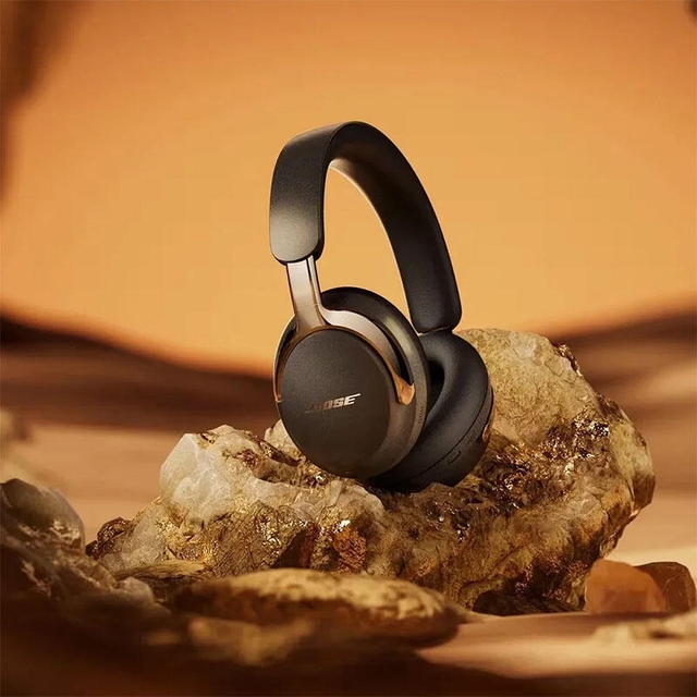 Bose QuietComfort Ultra Headphones 2nd Gen Desert Gold