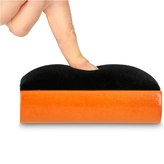 Lenco TTA-5IN1 Wooden cleaning brush with velvet padding