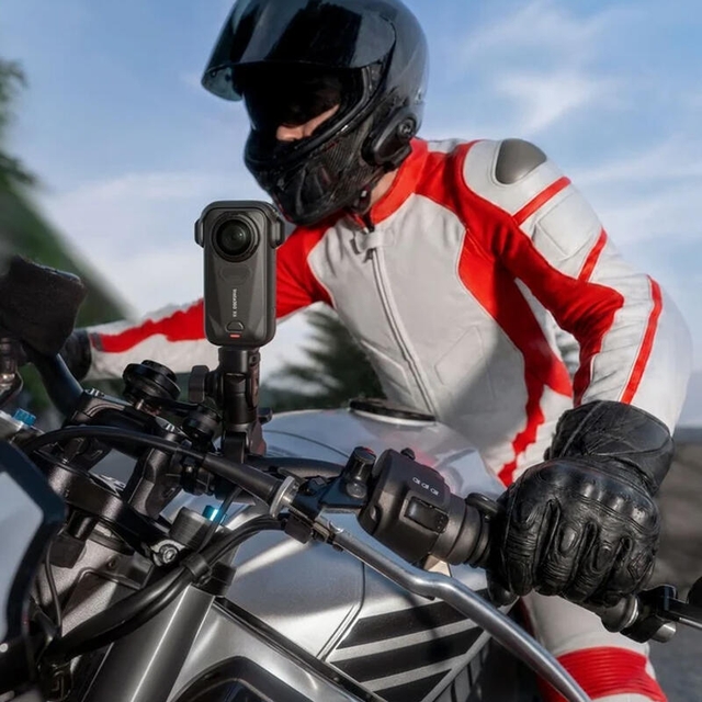 Insta360 X6 Motorcycle Bundle Black