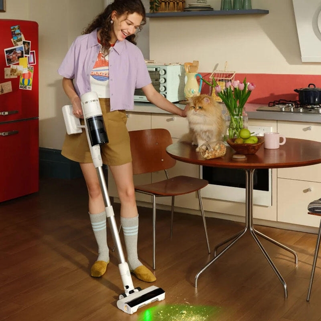 Roborock Cordless Stick Vacuum Cleaner H60 Hub White