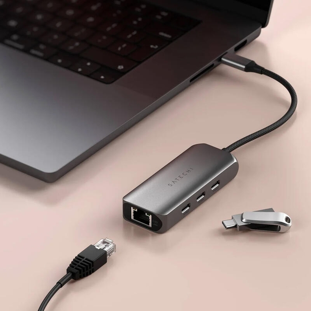 Satechi 4-in-1 USB-C Hub ST-H3C25EM Space Grey